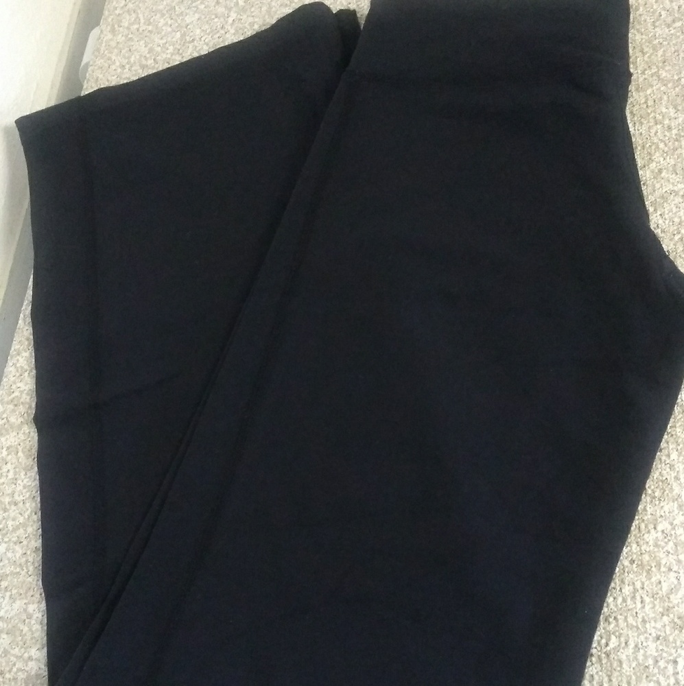 Lululemon Black Yoga Pant.